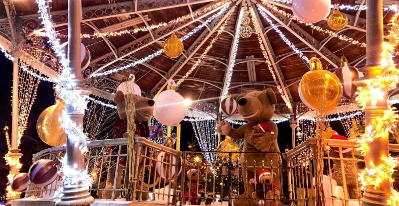 Christmas cottage with decors and animations, Cannes, France