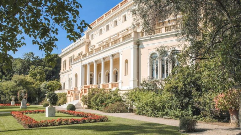 Villa les Cèdres, a Controversial Oligarch, & a Cruel King